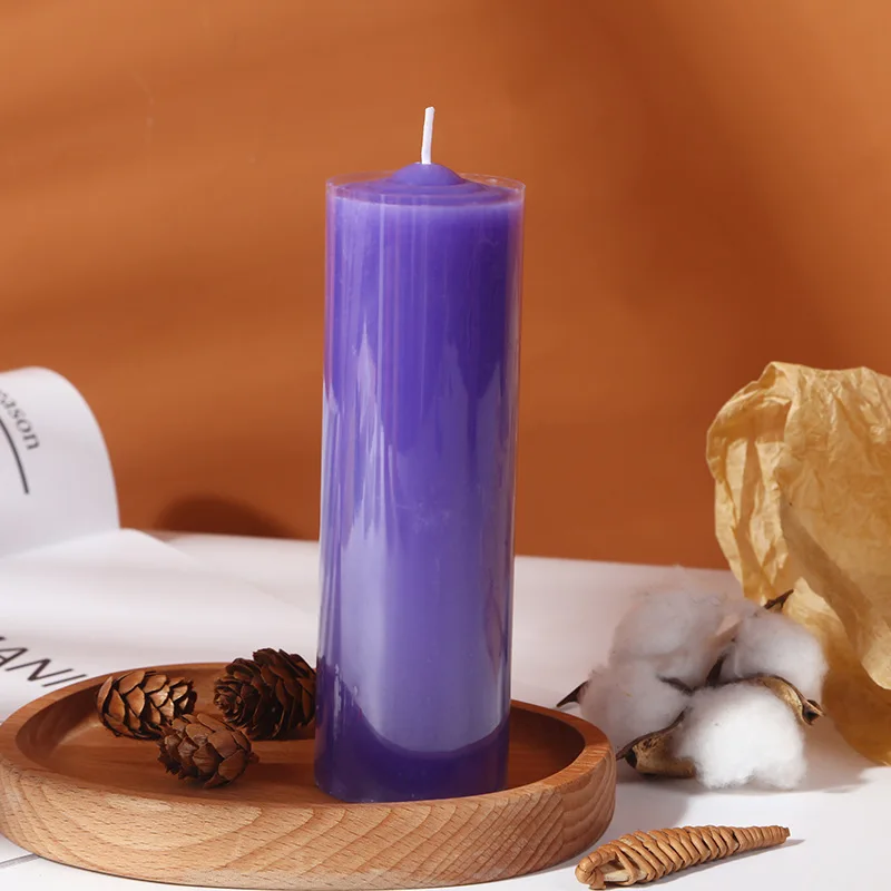 bougie pilier violette
